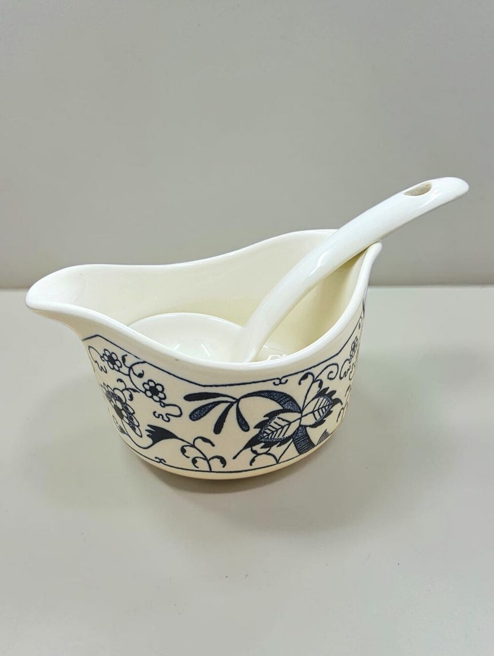 Royal Doorn Pattern Blue Onion Gravy Sauce Boat & Ladle USA